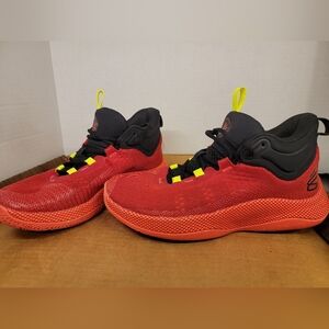 Under Armour UA Men's Curry HOVR Splash Basketball Shoes Red/Black Size 8 Rare !